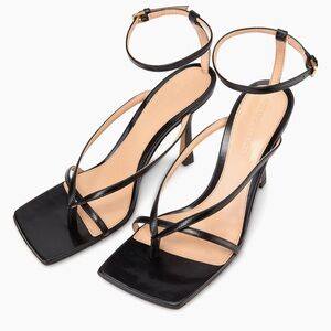 Bottega Veneta Stretch Leather Strappy Thong Sandals Sz 37.7 (US 7)